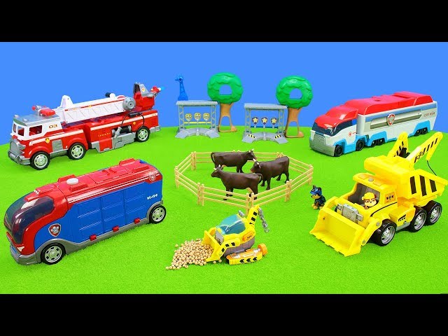 Paw Patrol Ultimate Fire Trucks in Action & Big Vehicles Toys Unboxing for Kids