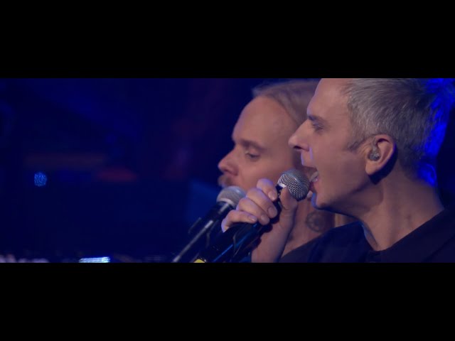Avicii Tribute Concert - Waiting For Love (Live Vocals by Simon Aldred)