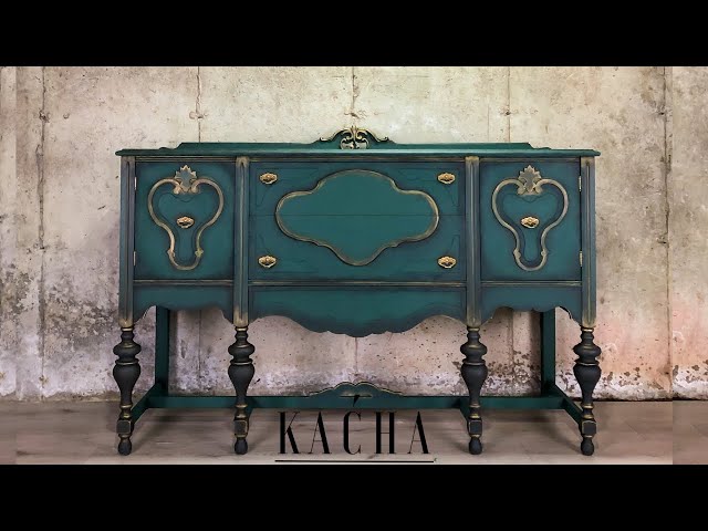 Painting a Buffet In Green w Chalk Paint / Vintage Furniture Makeover