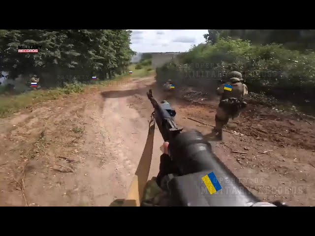 Horrible Footage!! Ukrainian troops against Russian army with stealth attack in Kinburn Spit