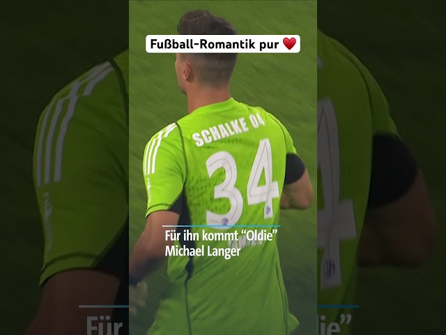 Schalkes Torhüter-Romantik I Sportschau #shorts #2liga #sportschaubundesliga