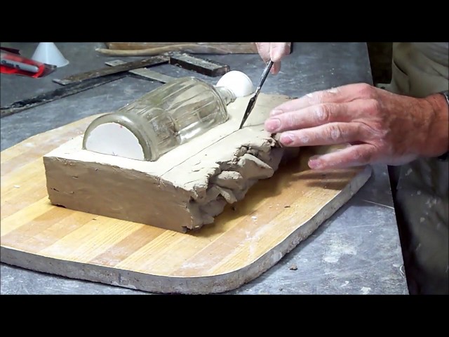 2-part molding - Making a mold on a glass bottle
