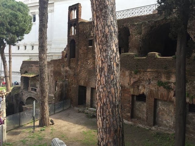 Where did Ancient Romans live? Capitoline Insula - Ancient Rome Live