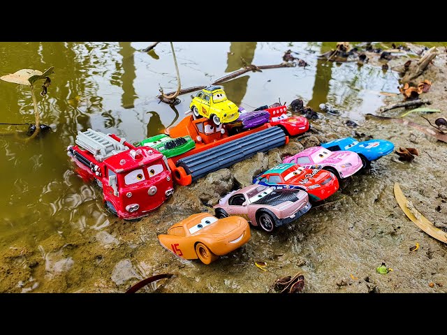 Looking For Disney Pixar Cars in cool water: Lightning McQueen, Dinoco, Cruz Ramirez, Sally Carrera